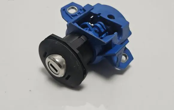 BMW 3 E92 E93 Tailgate exterior lock 7189293 10862510