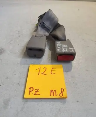 Mazda 323 F Rear seatbelt buckle 28947238