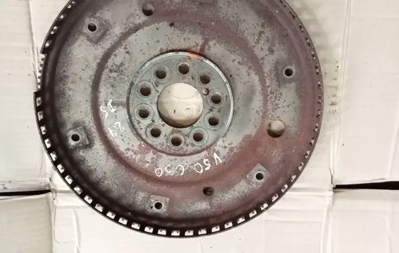 Volvo V50 Flywheel bolts 0000