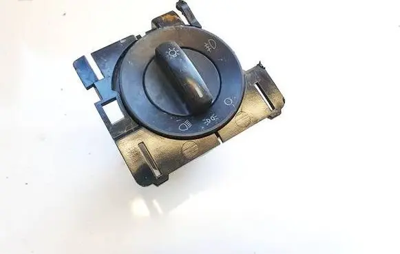 Volkswagen Polo IV 9N3 Light switch 6Q0941531B
