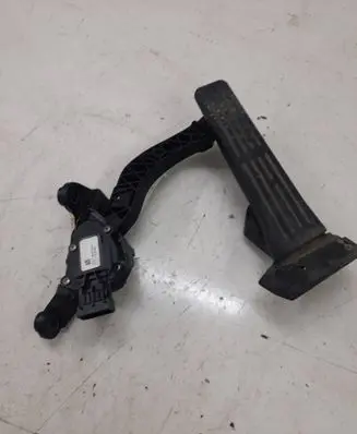 KIA Ceed Accelerator throttle pedal 32700
