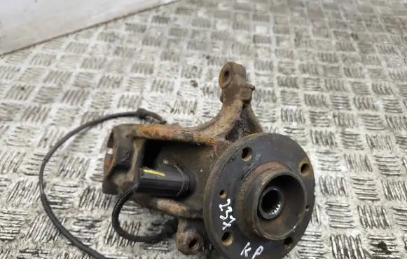 Citroen DS3 Front wheel hub