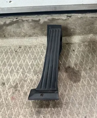 BMW 5 E60 E61 Accelerator throttle pedal 25916010