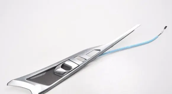 BMW 8 G16 Front door trim (molding) 186032081