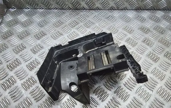 Volkswagen Golf VI Other engine bay part 1K0907361C