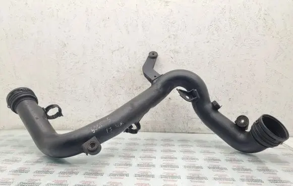 Volkswagen Golf V Intercooler hose/pipe 1K0145762AT