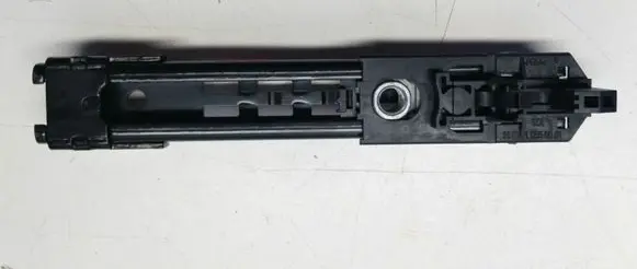 Volkswagen Touran I Seat belt height adjuster 1T0857819A