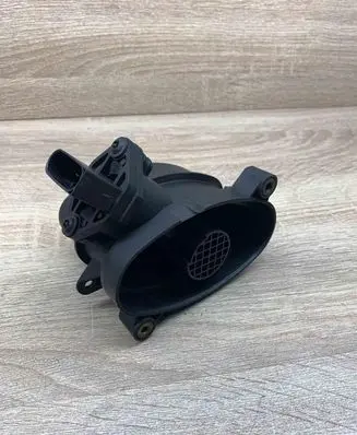 BMW 5 E39 Mass air flow meter 7787076 0928400468