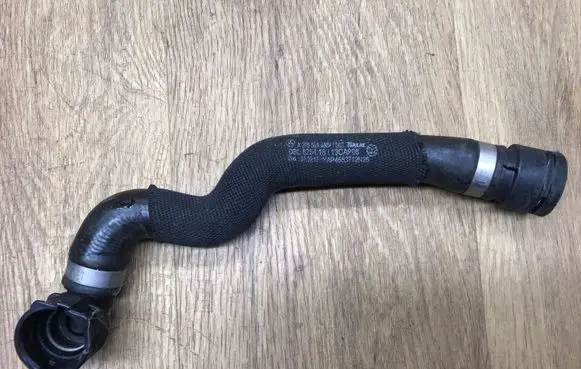 Mercedes-Benz C W205 Engine coolant pipe/hose A2055014684