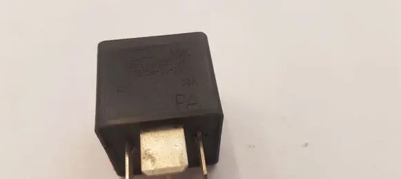 Ford Mondeo MK I Other relay V23136J4X1 93BG14N089CA