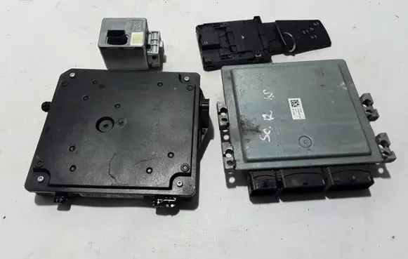 Renault Scenic III - Grand scenic III Engine ECU kit and lock set 