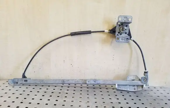 Volkswagen Transporter - Caravelle T4 Front door manual window regulator 701837502