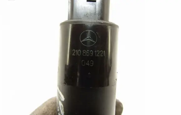 Mercedes-Benz CLC CL203 Headlight washer pump 2108691221