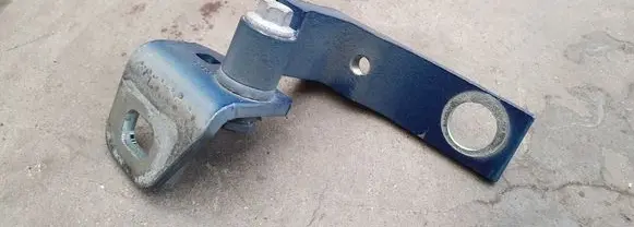 Ford Focus Front door upper hinge AM51U22801AE