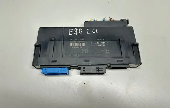BMW 3 E90 E91 Central body control module 9227181