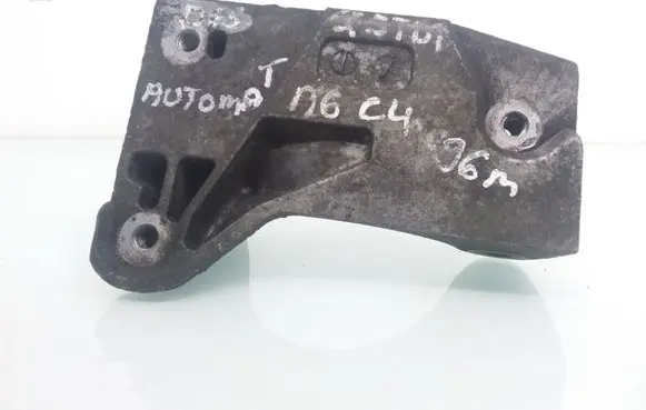 Audi A6 S6 C4 4A Engine mounting bracket