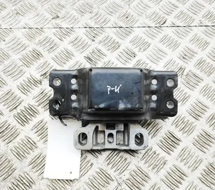 Volkswagen Caddy Engine mount bracket 1K0199555 1K0199555M