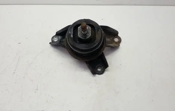 KIA Sportage Engine mount bracket