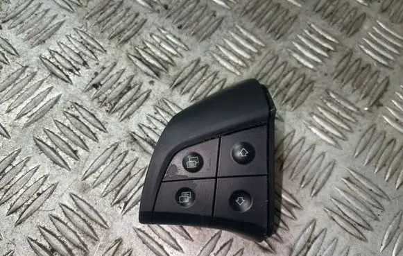 Mercedes-Benz B W245 Steering wheel buttons/switches A1698207810 61821410