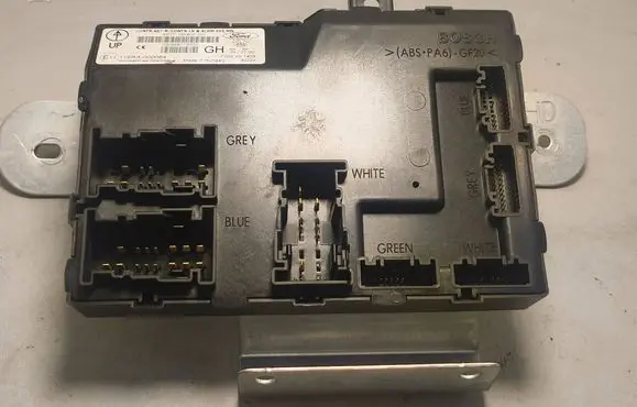 Ford Fiesta Comfort/convenience module AV1T15K600GH 030569173002 116RA000084