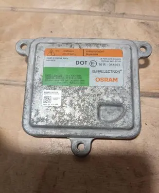 Dodge Charger Headlight ballast module Xenon 10R044663