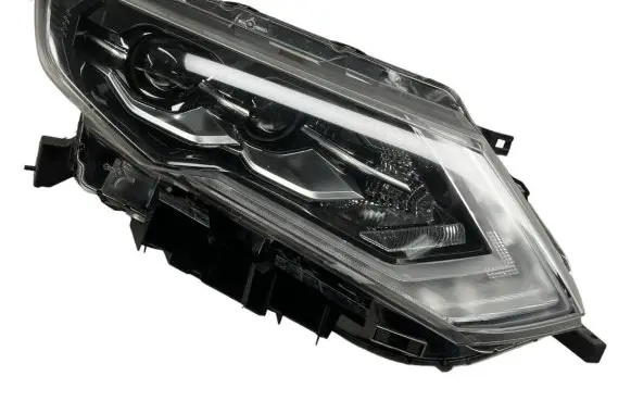 Nissan Qashqai Headlight/headlamp