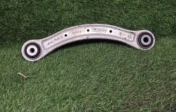 Volkswagen Touareg II Rear control arm 7L0505375A
