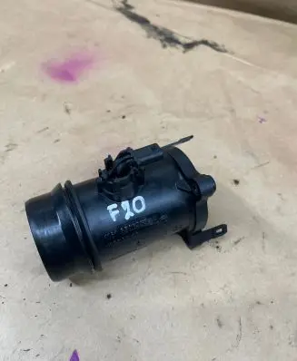 BMW 1 F20 F21 Mass air flow meter 8506359 11884414