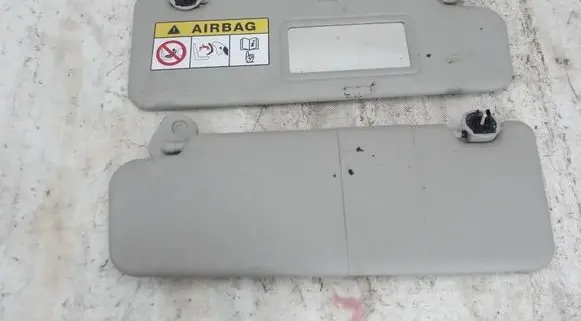 Dacia Sandero II Sun visor brak