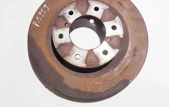 Mitsubishi Pajero Front brake disc ventiliuojamas