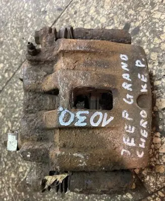 Jeep Grand Cherokee (WJ) Front brake caliper