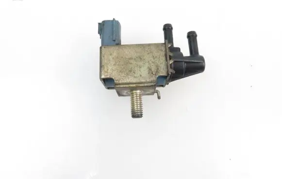 Nissan Sentra B15 Valve vacuum 