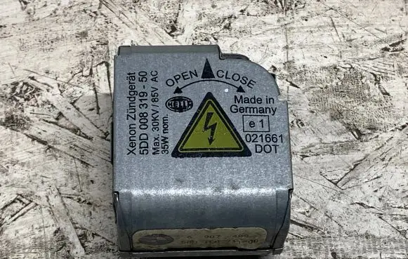 BMW 7 E65 E66 Headlight ballast module Xenon 6907489 5DD05871100