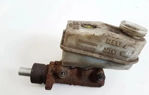 Renault Megane I Master brake cylinder 7700828034