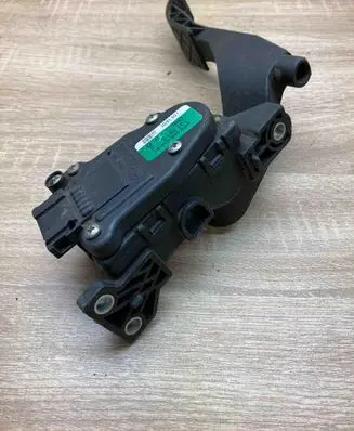 Audi A6 S6 C5 4B Accelerator throttle pedal 1J1721503J 6PV008026