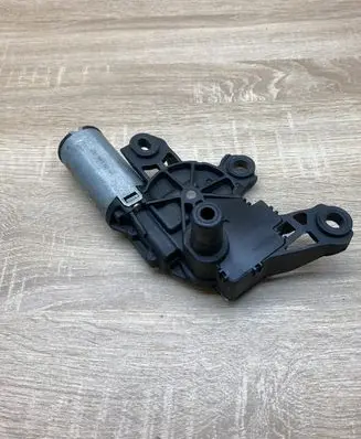 Audi A3 S3 8L Rear window wiper motor 110741