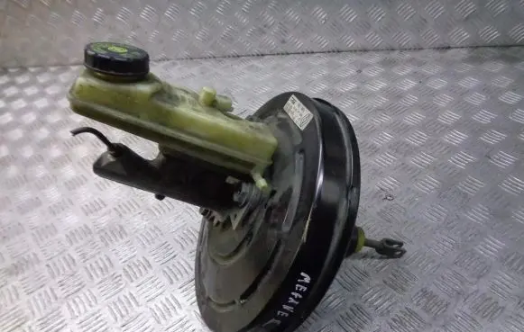 Renault Megane II Brake booster 8200157453