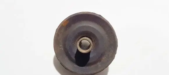 Mitsubishi Lancer Coil spring mount mb515578