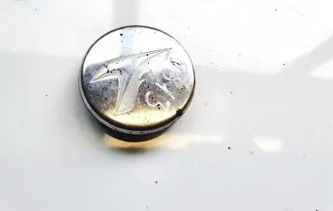 Toyota Avensis T270 Original wheel cap 