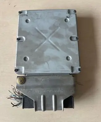 Ford Focus Engine control unit/module 98ABCFL 003221