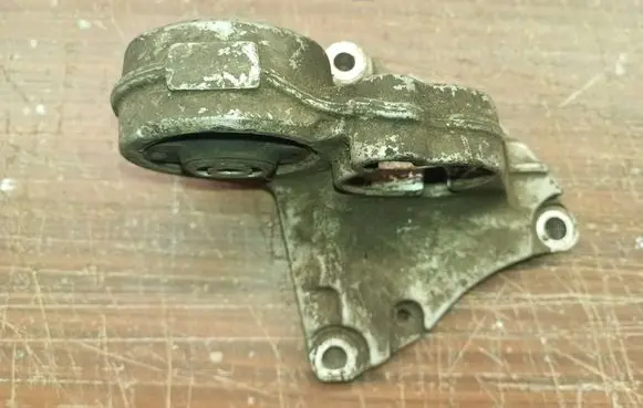 Citroen Berlingo Driveshaft support bearing bracket 9637792580