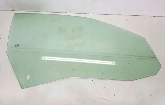 Audi A3 S3 8P Sliding door window/glass 