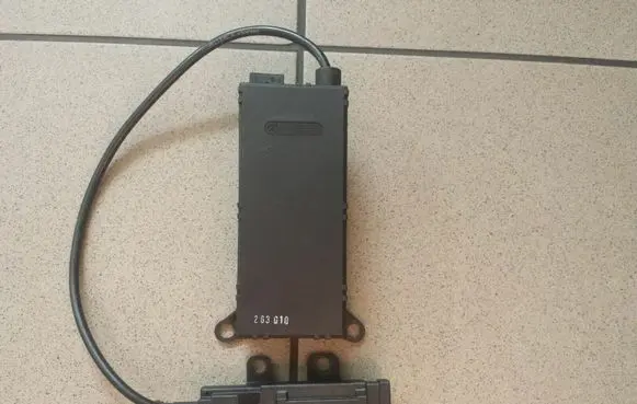 Mercedes-Benz SL R230 Keyless (KESSY) go control unit/module A2308200075