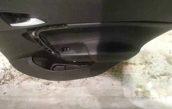 Opel Insignia A Rear door card panel trim