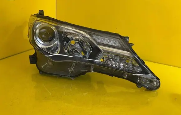 Toyota RAV 4 (XA40) Headlight/headlamp W0836