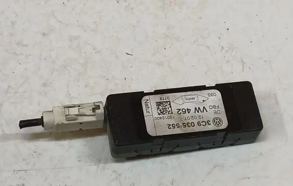 Volkswagen PASSAT B6 Antenna control unit 3C9035552