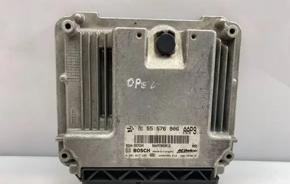 Opel Insignia A Engine control unit/module 0281017105 55576906