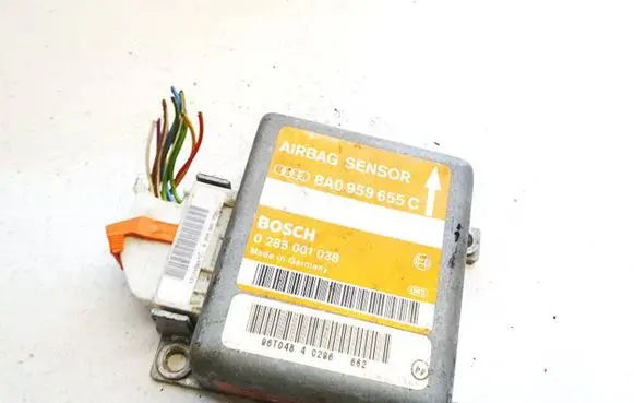 Audi A4 S4 B5 8D Airbag deployment crash/impact sensor 8A0959655C 0285001038