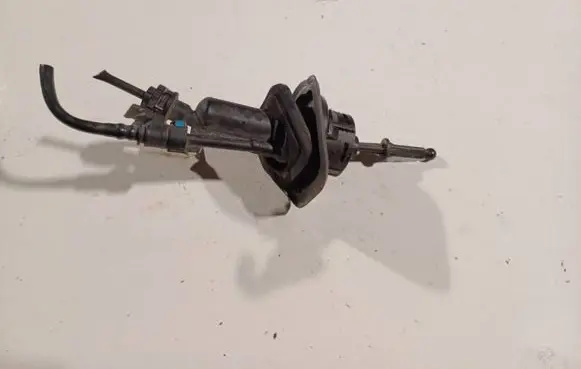 Mazda 3 II Clutch master cylinder 3M5178543AG 3M51-78543-AG