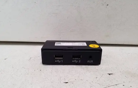 Audi Q7 4M USB socket connector 4M0035736A